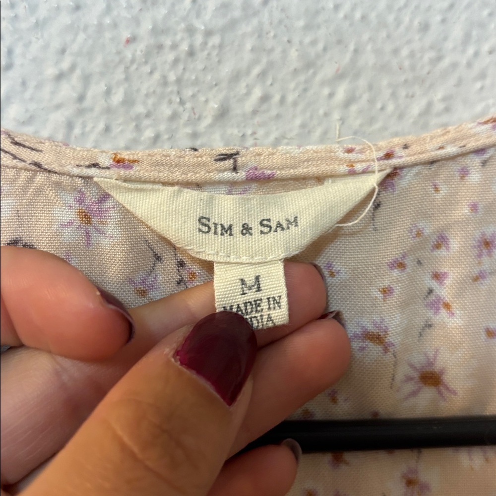 Tie-Front V-Neck Floral Blouse in Light Peach - Picture 4 of 6